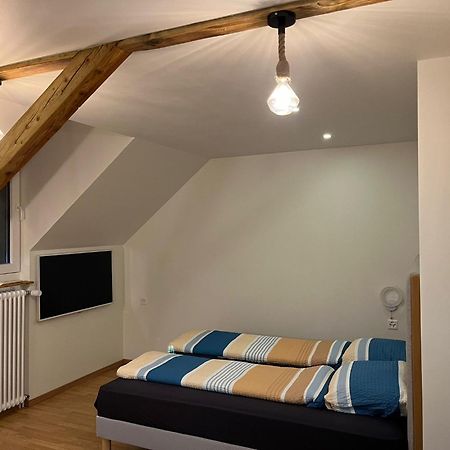 Studio Cosy Au Centre De Couvet Luaran gambar