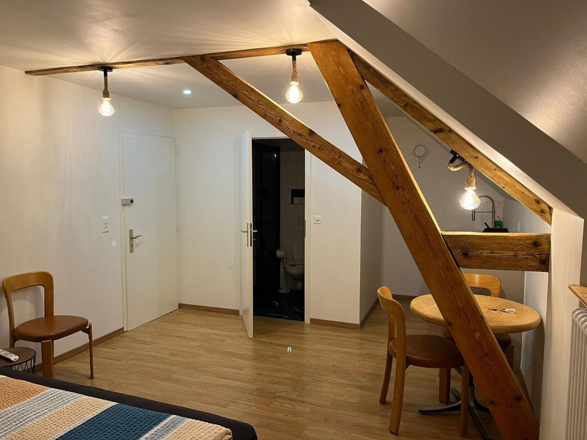 Studio Cosy Au Centre De Couvet Luaran gambar