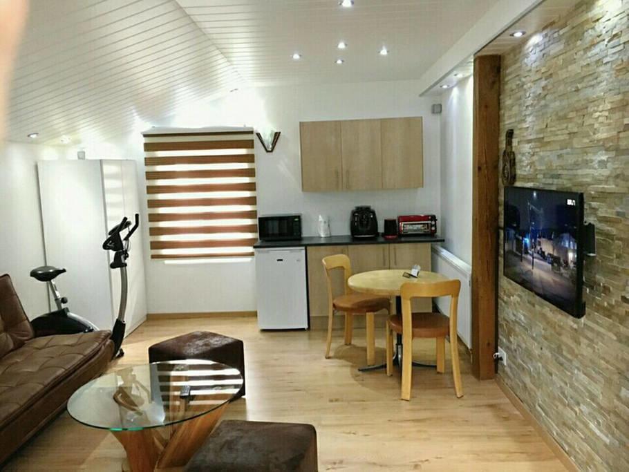 Studio Cosy Au Centre De Couvet Luaran gambar